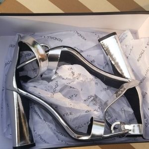 NEW KENDALL +KYLIE GISELE PUMPS